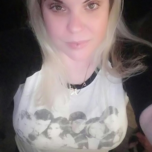 Meet your Posher, Lara - Picture 7 of 7